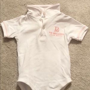 Breakers Hotel onesie Size 3-6month